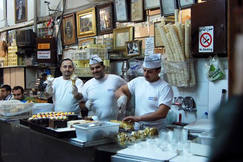 Bakdash ice creem shop